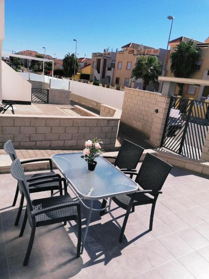 Bright Bungalow Oasis Beach La Zenia Orihuela Exterior foto